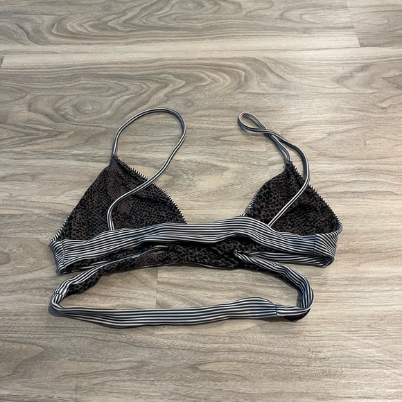 Acacia Top - Picture 2 of 3